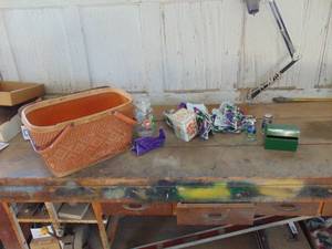 lot 1809 image: Picnic Basket with Contents - Menu Box - Mason Jars and More
