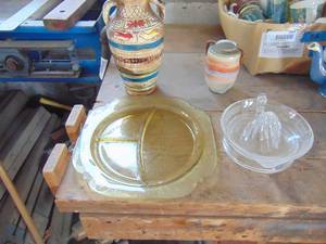 lot 1827 image: Decor - Glass Divided Plate