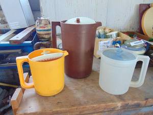 3 Tupperware Pictures