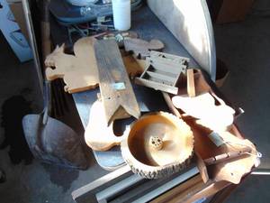 lot 1841 image: Selection of Wooden Decor - Nutcracker Holder - Garden Birds - Boot Jack