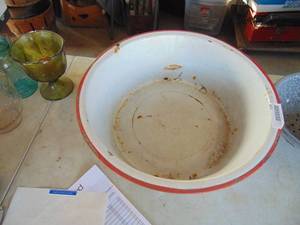 lot 1864 image: Large Enamelware Bowl