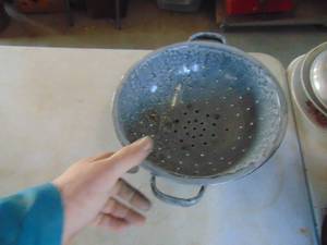lot 1865 image: Enamelware Strainer