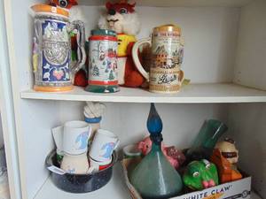 lot 1875 image: Contents of 2 shelves