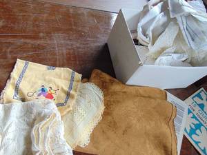 lot 1882 image: Quilting and crafting books