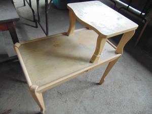 lot 1884 image: MCM side table