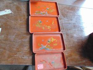 lot 1889 image: Dragon themed tray set