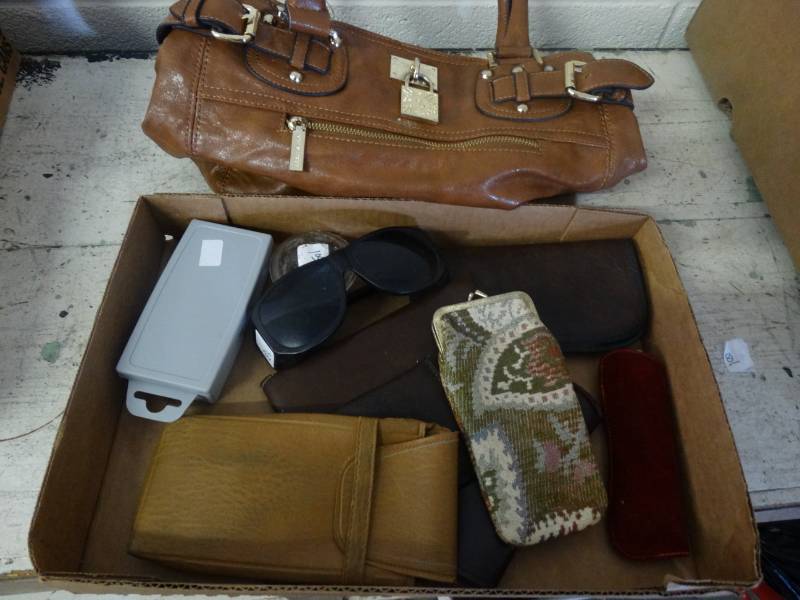 lot 7572 image: Glasses cases, purse.
