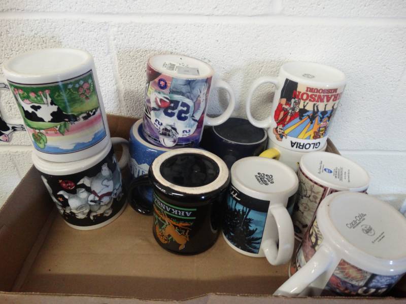 lot 7580 image: Lot of themed coffee mugs.