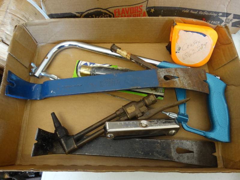 lot 7613 image: 2 Pry bars, allen wrenches, saw, & measuring tape.