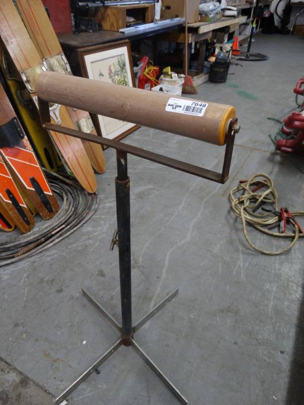 lot 7648 image: Paint roller stand.
