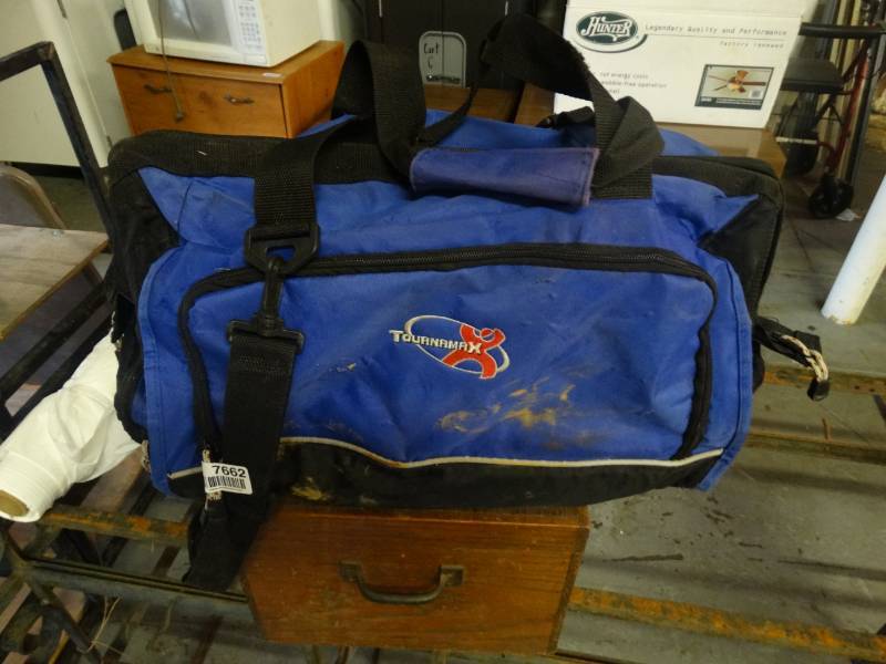 lot 7662 image: Tool bag wcontents.