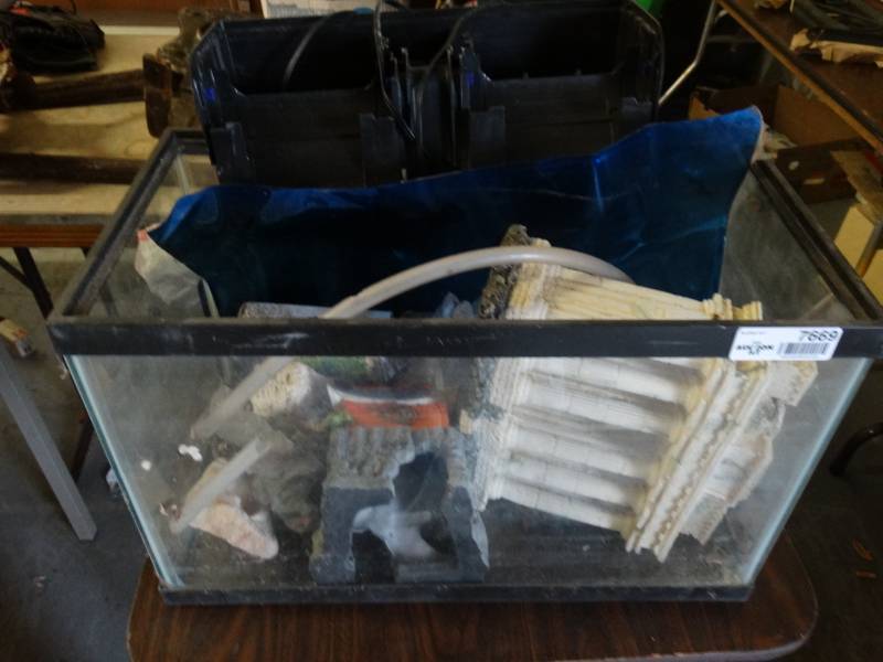 lot 7669 image: Fish tank wfish equipment.