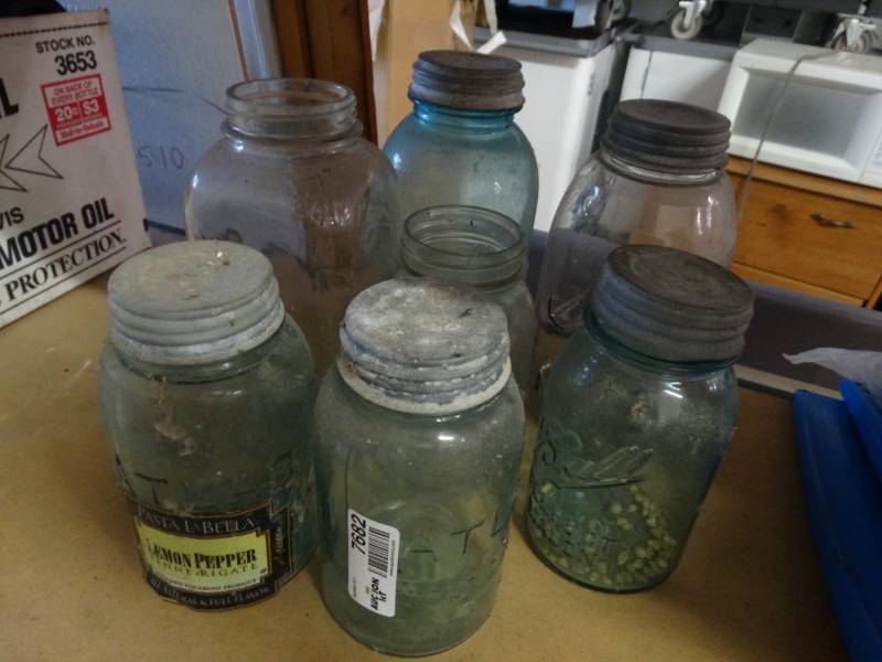 lot 7682 image: Lot of glass bottles.