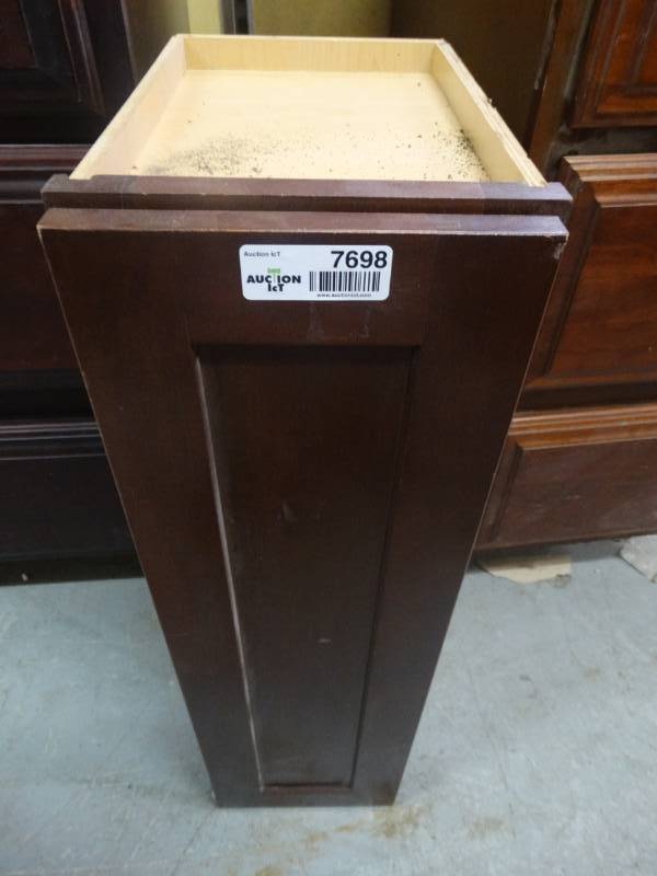 lot 7698 image: Cabinet.