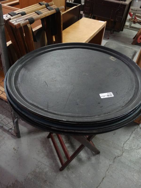 lot 7721 image: 3 tray stand & 6 lg serving trays