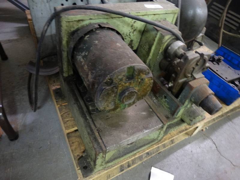 lot 7727 image: Commercial power faring tool