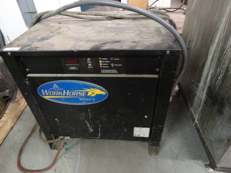 lot 7730 image: Workhorse series 3 battery charger