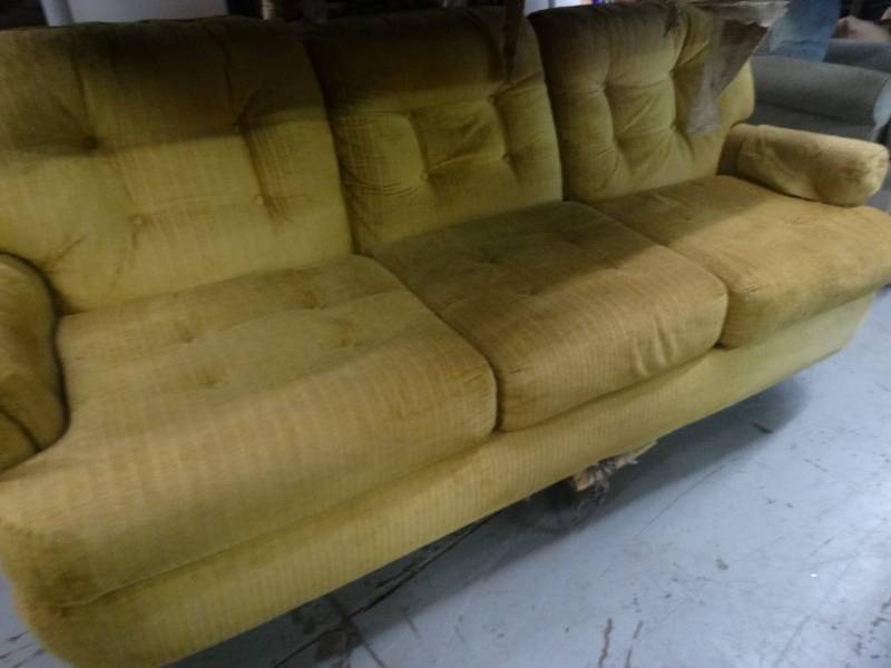 lot 7741 image: Flexsteel 3 cushion sofa