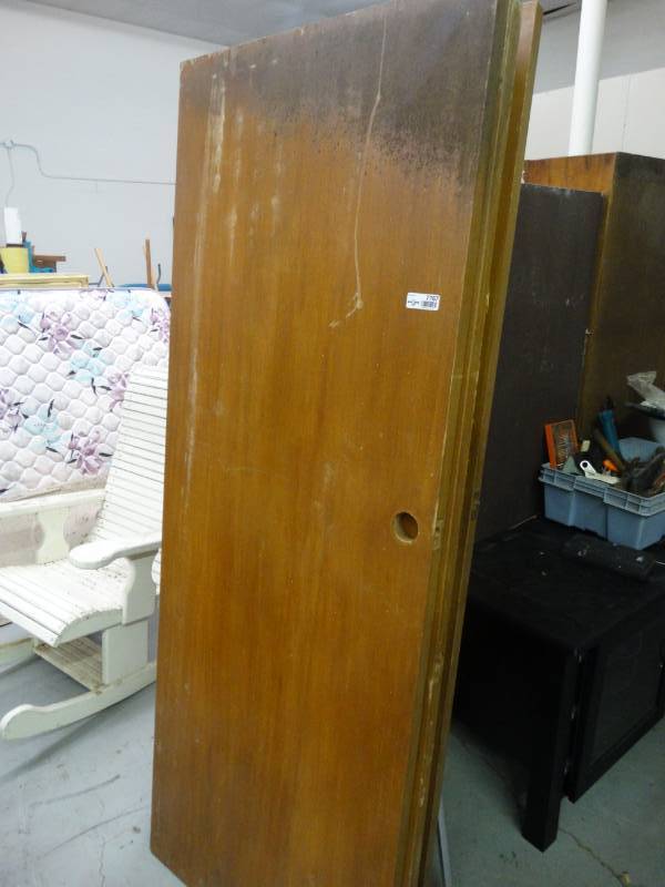 lot 7767 image: 6 interior doors.