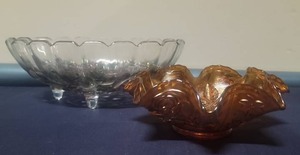 lot 31 image: Decorative Glass Bowl Set