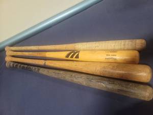 lot 37 image: Marucci PBA 1000 Professional Baseball Bat