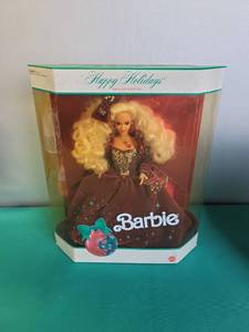 lot 44 image: 1991 Happy Holidays Special Edition Barbie