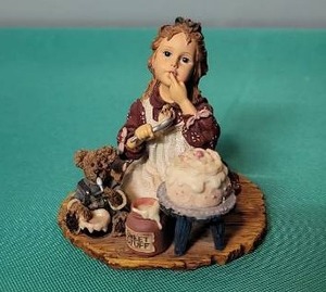 lot 54 image: Yesterdays Child