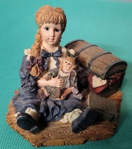 lot 55 image: Yesterdays Child Dollstone - Home Again Series Figurine