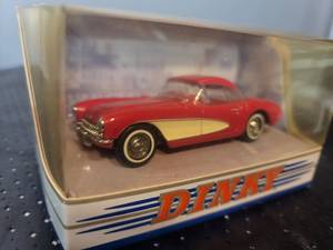 Matchbox Dinky 1956 Chevrolet Corvette DY-23