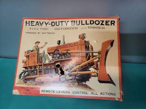 lot 21 image: Japanese Battery Operated Bulldozer with Grader Toy