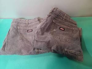 lot 133 image: Dickies Gray Denim Carpenter Shorts