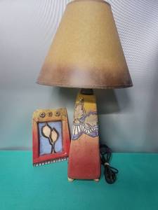 lot 141 image: Handcrafted Ceramic Table Lamp with Nature Motif