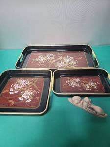 lot 159 image: Japanese Cherry Blossom Serving Trays Set - Alaska Earthquake