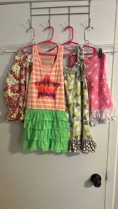 lot 215 image: Girls Colorful Summer Clothing Bundle Size 6