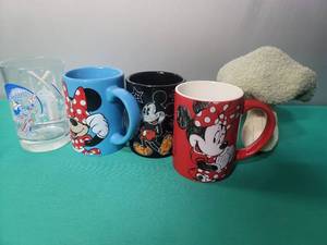 lot 217 image: Disney Mickey & Minnie Mouse Mug Collection
