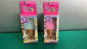 lot 162 image: Treasure Trolls with Wishstone - Blue and Pink Hair Pair