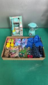 lot 172 image: Girls Play Set Bundle - Toy Coffee Maker and Hair Accessories