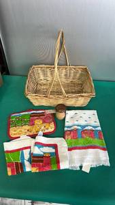 lot 175 image: Farm Kitchen Set with Wicker Basket