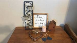 lot 232 image: Home Quote Wall Art with Candle Holder Set