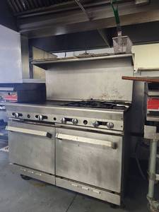lot 6505 image: Wyott Commercial Gas Range with Griddle