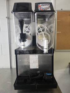 lot 6527 image: S.P.M Frosty 2 Commercial Frozen Drink Machine