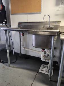 lot 6532 image: Eagle Commercial Stainless Steel Sink with Drainboard