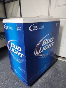 lot 6556 image: Bud Light Commercial Beer Cooler Model MTB30-AB
