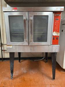 lot 7018 image: Vulcan Commercial Single Deck Full Size Electric Convection Oven Model VC4EC-14