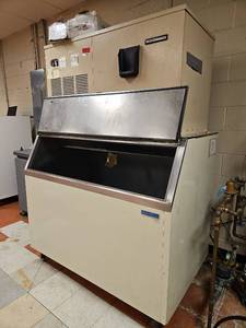 lot 7020 image: Scotsman Commercial Ice Maker Model K115QP
