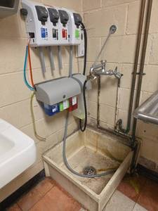lot 7022 image: Signet Chemical Dispensing System W Cleaning Station
