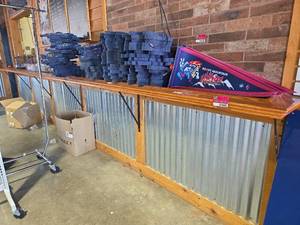lot 7040 image: Wall Mounted Solid Oak Chicago Bar&nbsp