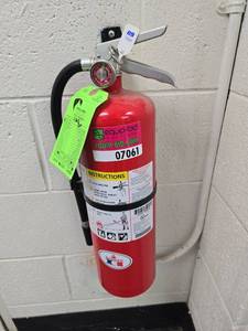 lot 7061 image: Badger ABC Dry Chemical Fire Extinguisher
