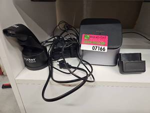 lot 7166 image: Socket Mobile Credit Card Reader Bundle