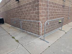 lot 7063 image: 3 Sections of Metal Barricade